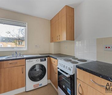 1 bedroom flat to rent - Photo 6