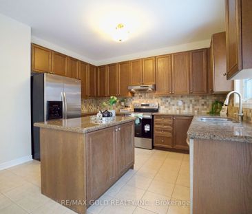 For Lease - 69 Calderstone Road, Brampton, Ontario - Photo 6