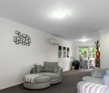 Modern 3-Bedroom Townhouse in Prime Eagleby Location - Photo 5