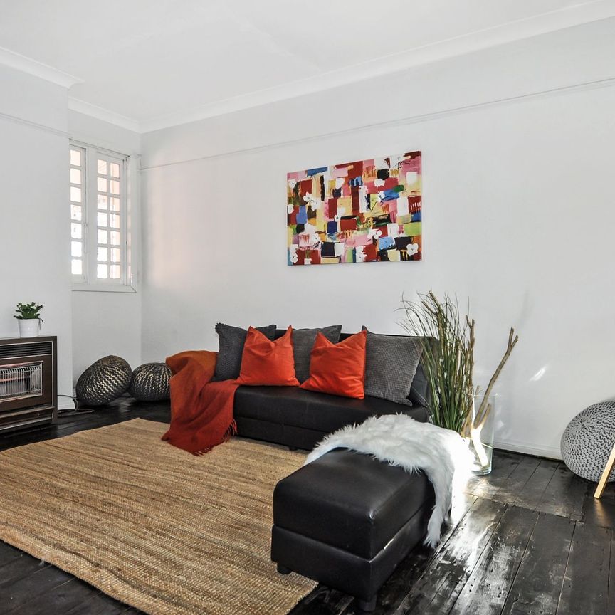 CBD LOCATION - CENTRAL OPPORTUNITY - Photo 1