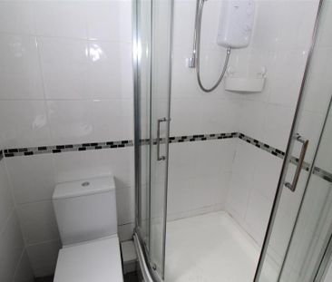 6 bedroom house to rent - Photo 3