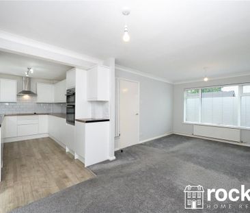 3 bedroom semi-detached house to rent - Photo 3