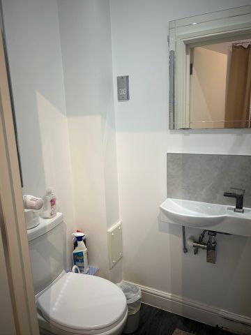 1 Bed Flat, London, SW2 - Photo 2