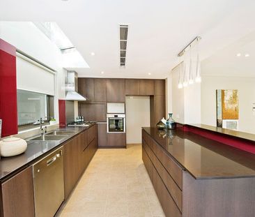 BEACHSIDE LUXURY HOME! - Photo 2