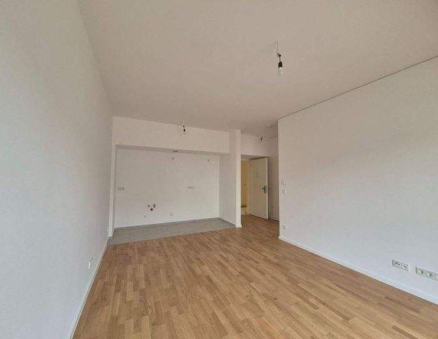 Erstbezug nach Sanierung - Schicke 2-Zimmer mit Parkett, EBK, Balkon u. Fußbodenheizung - Foto 1