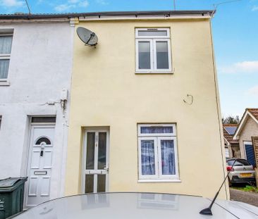 2 bedroom end of terrace house to rent - Photo 5