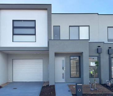 Brand New 4-Bedroom Townhouse – Prime Location Next to Parks & Club... - Photo 5