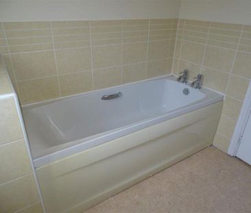 4 bedroom house to rent - Photo 1