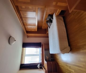 Kiadó 2 szobás erkélyes téglalakás Pécs belvárosában. - Fotó 5