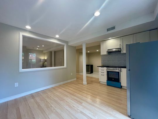 For Lease - 5555 Lockengate Court Unit# Lower, Mississauga, Ontario - Photo 1