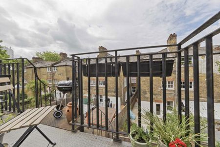 4 bedroom flat to rent - Photo 2