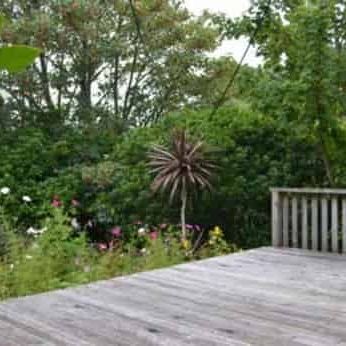 Kelburn two-bedroom flat - Photo 1