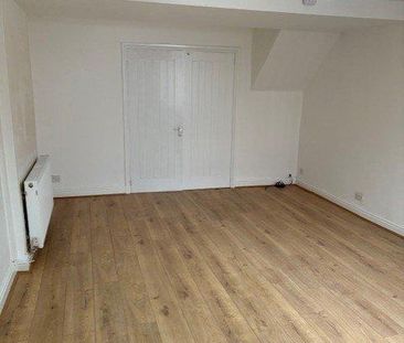 4 bedroom terraced house to rent - Photo 6