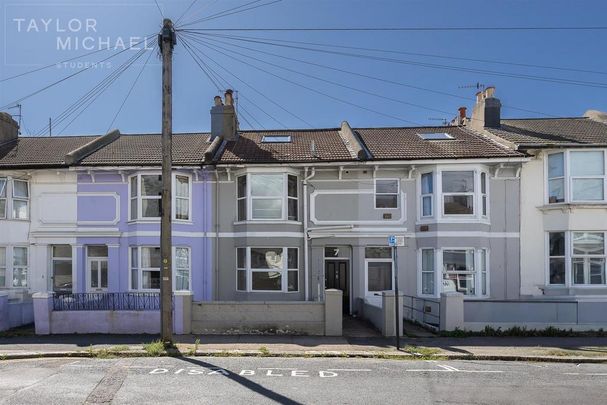 6 bedroom terraced house to rent - Photo 1