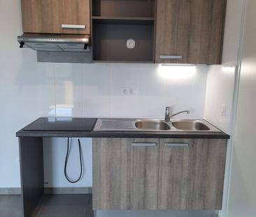 Location Appartement 3 pièces 62m² LORMONT 33310 - Photo 2