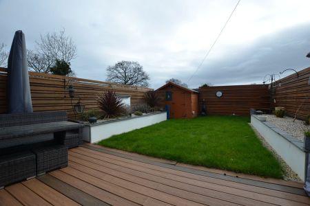 Patten Avenue, Yateley, GU46 - Photo 2