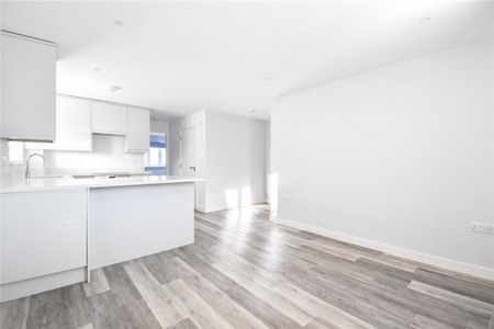 Well presented 2 bedroom apartment to rent in the popular village of Bottisham, ideal for the City centre, Science Parks and A14. Entry phone system. GCH. Allocated parking and visitors spaces. Covered cycle store. Unfurnished. - Photo 3