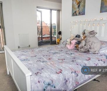 4 bedroom terraced house to rent - Photo 3