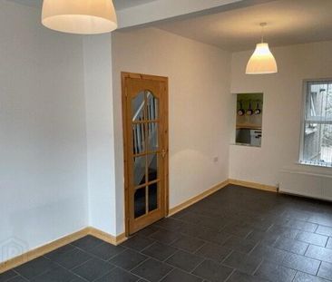 29 Albert Road, Carrickfergus, BT38 8AD - Photo 2