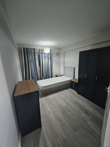 2 Bed Flat, London, E15 - Photo 5