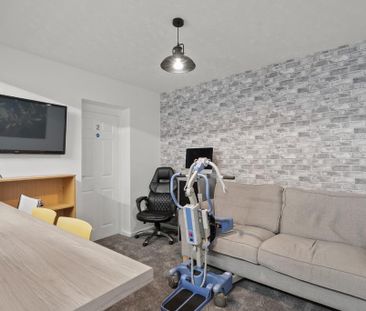 5 bedroom semi-detached house to rent - Photo 1