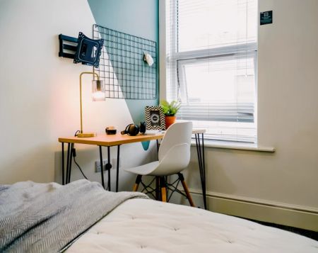 6 Bedroom House - Photo 5