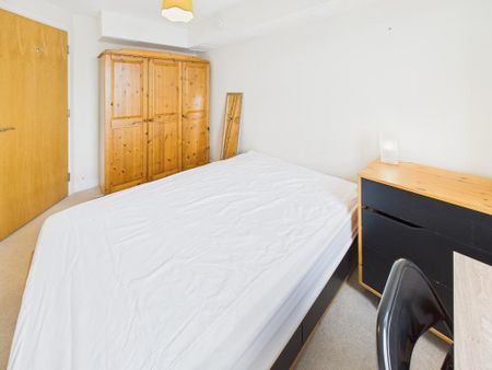 2 bedroom flat to rent - Photo 3