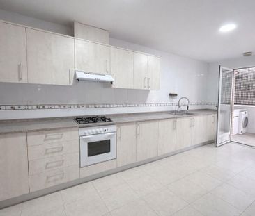 4 room luxury House for rent in Paterna, Valencia - Photo 1