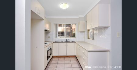 BRIGHT & SPACIOUS 2 BEDROOM UNIT - Photo 2