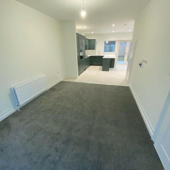 17 Hobart Hall, Dundonald, Belfast, BT16 1BS - Photo 1