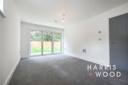 3 bedroom detached house to rent - Photo 3