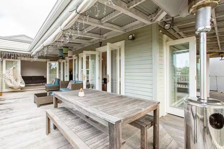 Warm Sunny Fully Renovated 1905 Character Villa - Photo 2