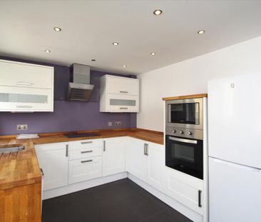 2 bedroom terraced house to rent - Photo 6