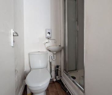 Studio Flat, Lea Bridge Road, E10 - Photo 2