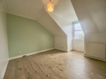 3 bedroom apartment to rent - Photo 2