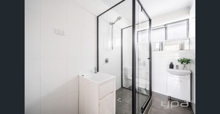 Stylish Comfort in the Heart of Williamstown! - Photo 3