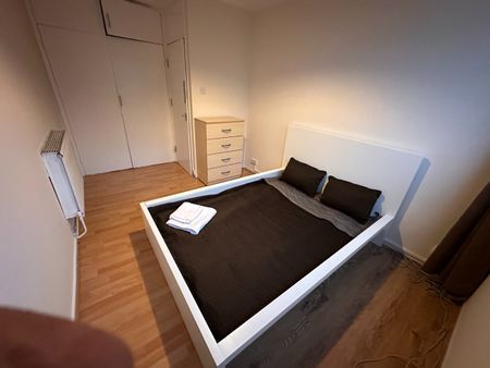 2 Bed Flat, Kelson House, E14 - Photo 4