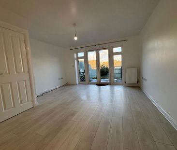 2 bedroom end of terrace house to rent - Photo 1