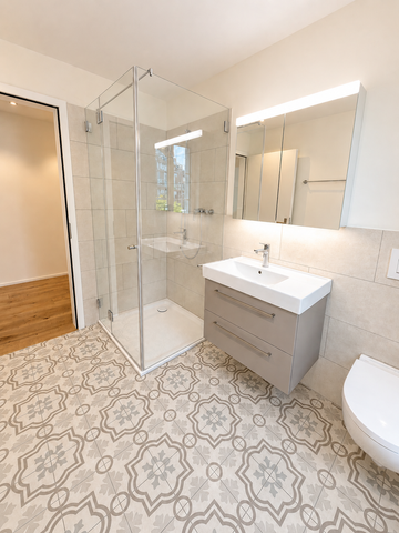 Exklusive 4.5-Zimmer-Maisonettewohnung mit Terrasse - Foto 3