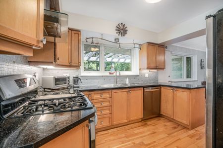 For Lease - 10 Greenbrook Drive, Toronto, Ontario - Photo 2