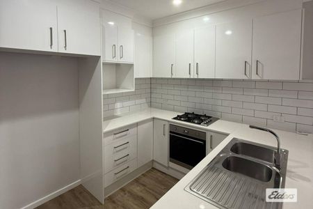 Spacious Townhouse in a Convenient Albion Park Location - Photo 4