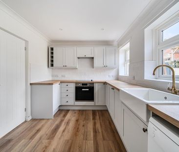 3 bedroom semi-detached house to rent - Photo 1