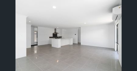 Luxurious Home in Henley Brook - Photo 2