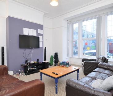 Bedford Park, Plymouth - Photo 1