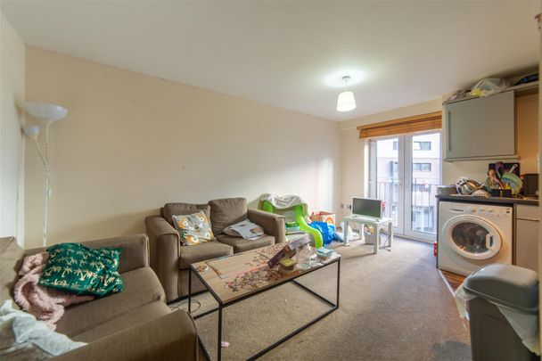 3 bed apartment to rent in Melbourne Street, Newcastle Upon Tyne, NE1 - Photo 1