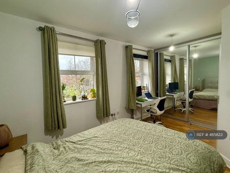 3 bedroom semi-detached house to rent - Photo 3