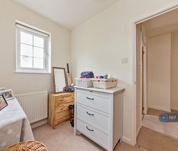 2 bedroom end of terrace house to rent - Photo 3