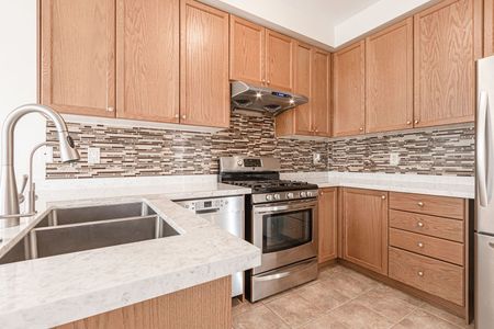 For Lease - 3062 Janice Drive, Oakville, Ontario - Photo 2