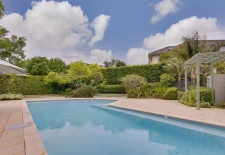 “EXECUTIVE-STYLE LIVING IN THE HIGHLY SOUGHT-AFTER SWALLOW RIDGE ESTATE!” - Photo 4