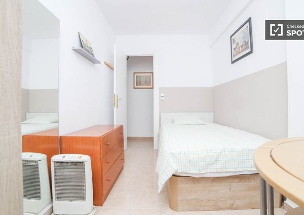 valencia, Valencian Community 46011